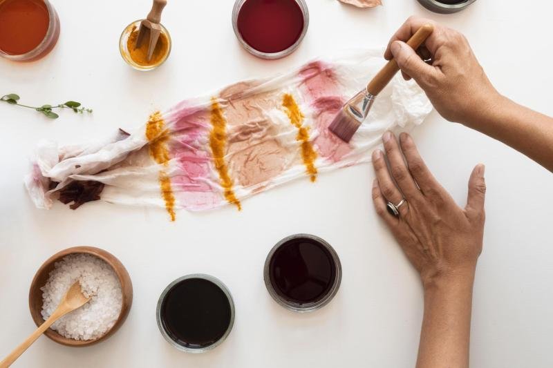 natural-pigments-white-cloth
